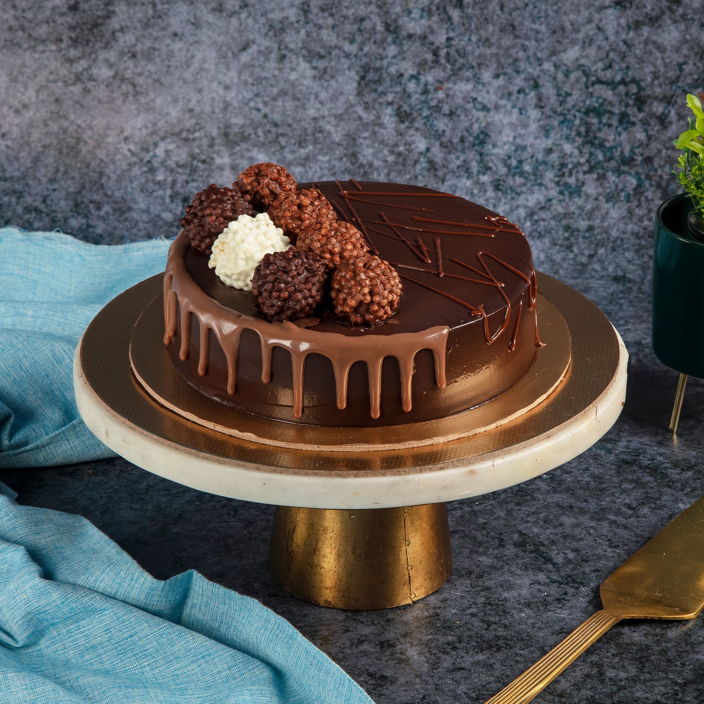 Crunchy Chocolate Truffle Cake