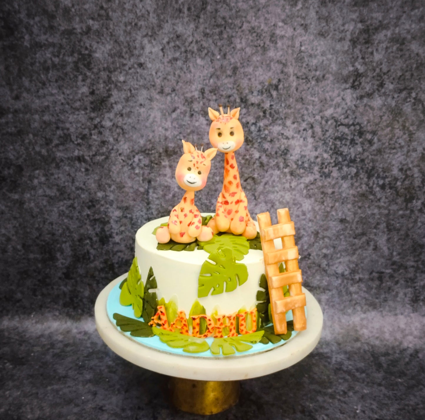 Jungle Theme cake -Giraffe