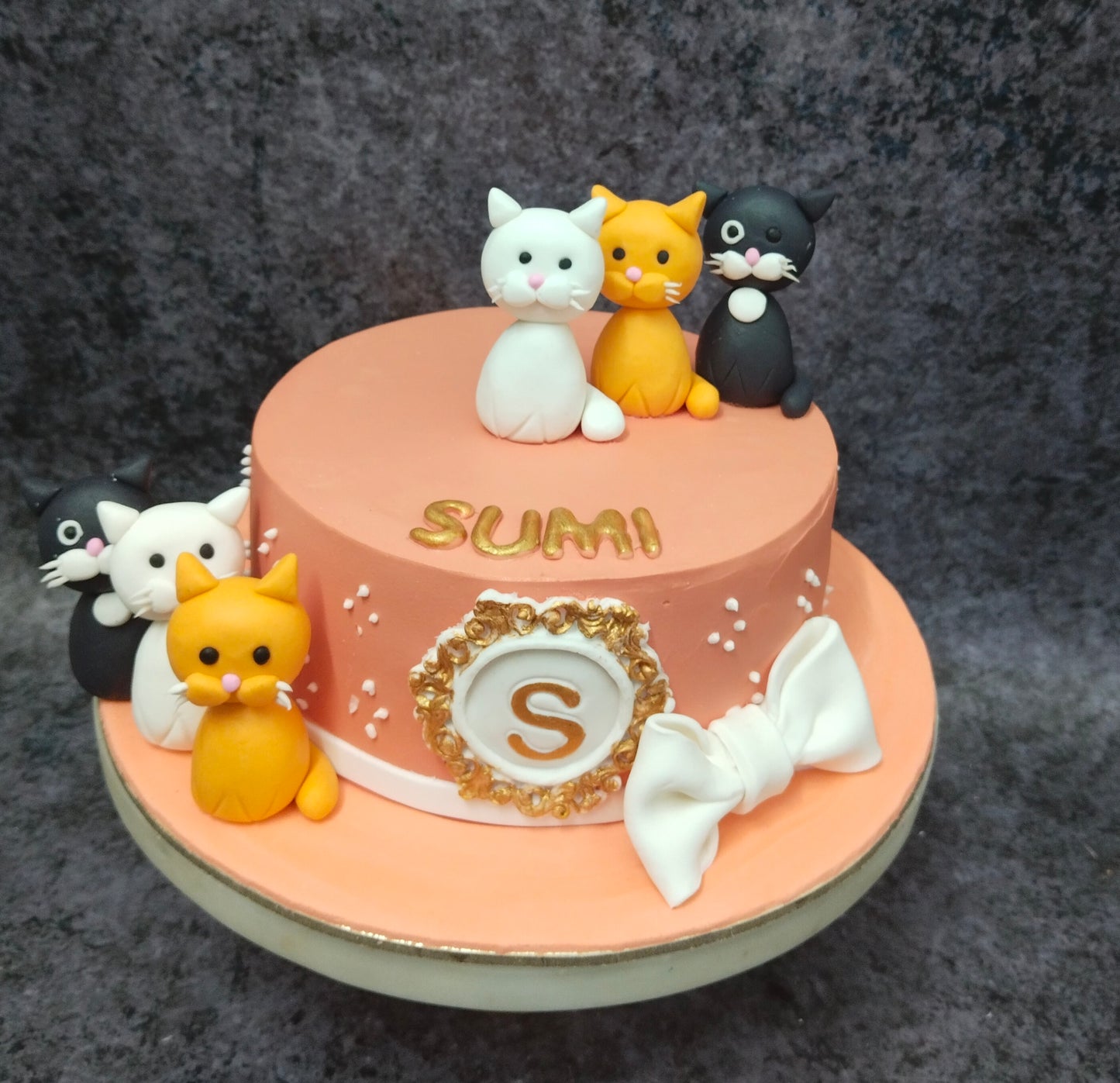 Kitty Theme cake