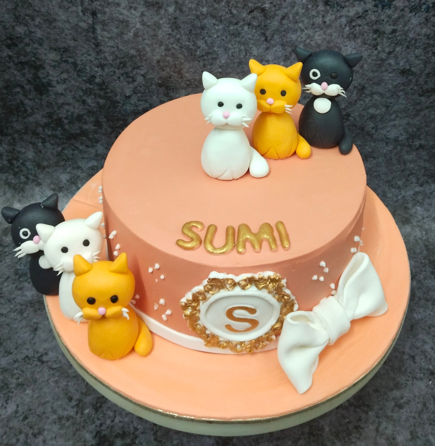 Kitty Theme cake